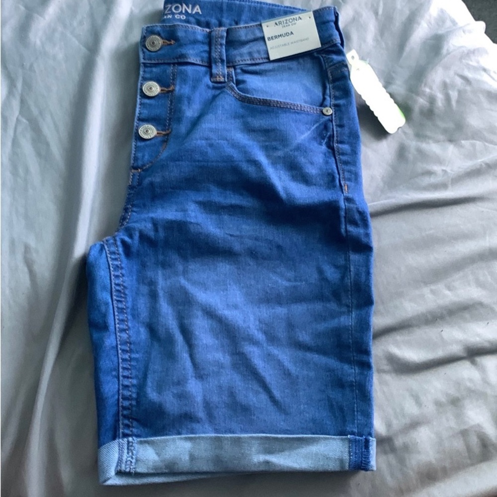 16 regular bermuda shorts, adjustable waistband